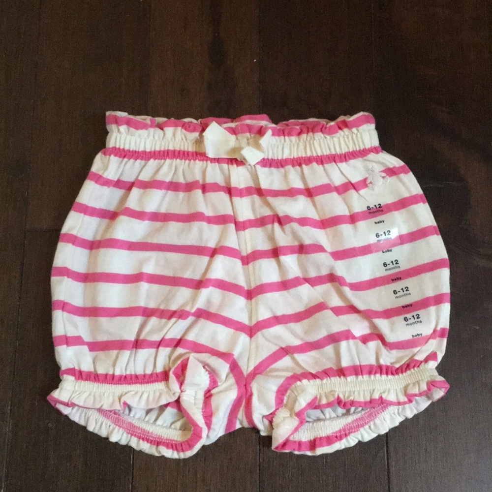 Gap baby girls bubble shorts